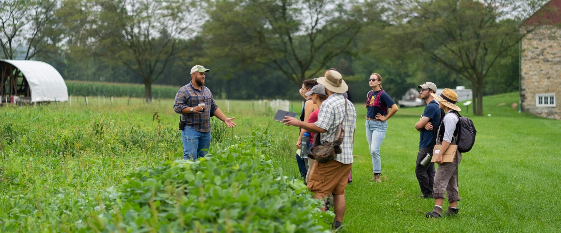 What to Expect on a Farm Tour: Refreshments, Snacks, and More