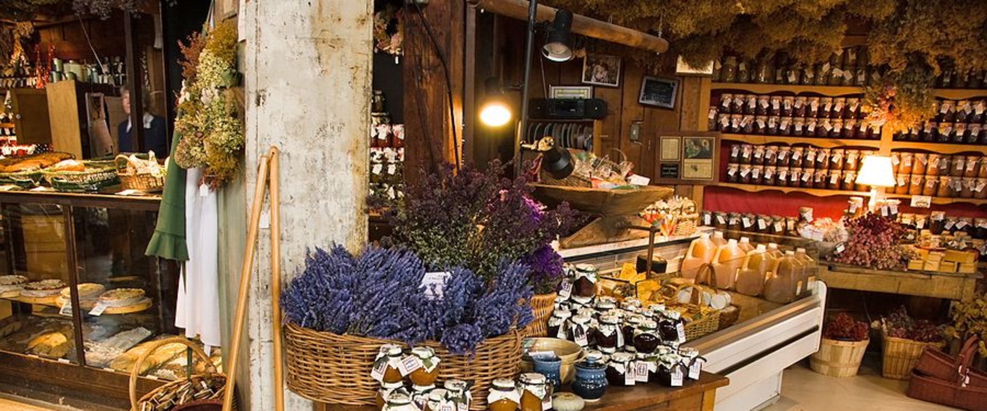 Exploring Souvenirs and Products Available on Farm Tours